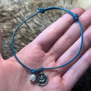 Sterling silver Jacmel Mauritius wax seal dove bracelet